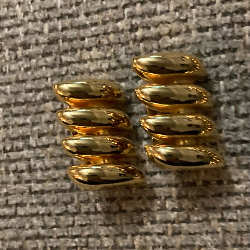 Vintage 70’s-80’s gold toned clip-on earrings and bracelet set